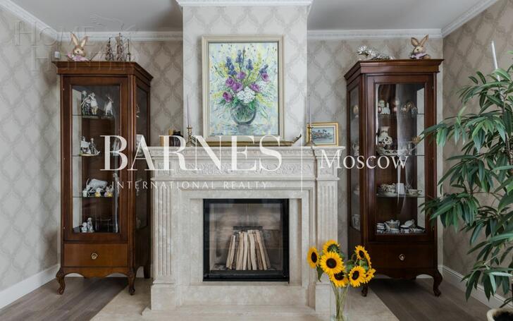 3-этажный коттедж 550 м² с отделкой