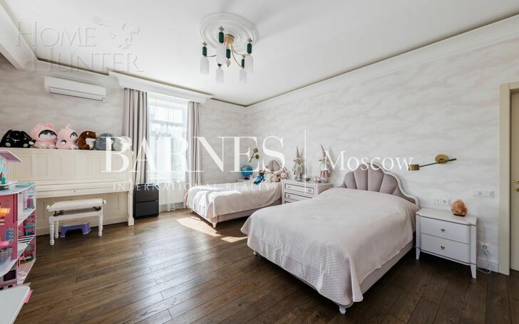 3-этажный коттедж 550 м² с отделкой