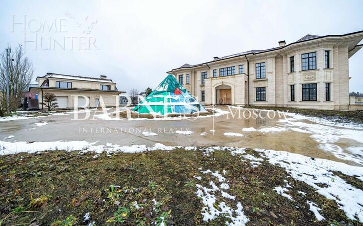 2-этажный коттедж 3 600 м² без отделки