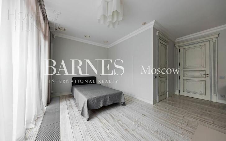 3-этажный таунхаус 430 м² с отделкой