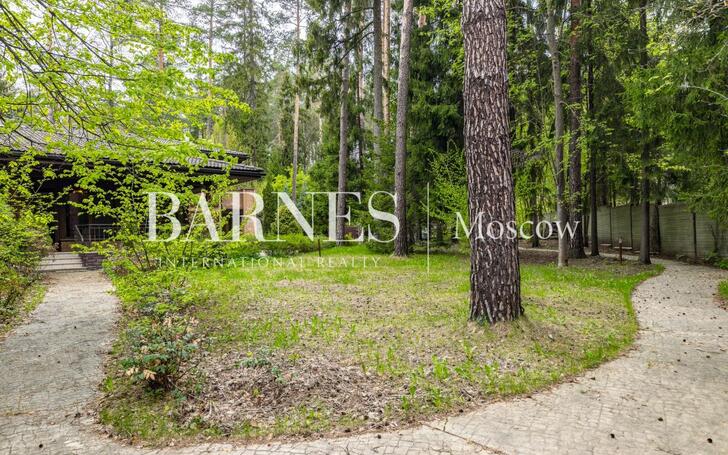 2-этажный коттедж 320 м² с отделкой