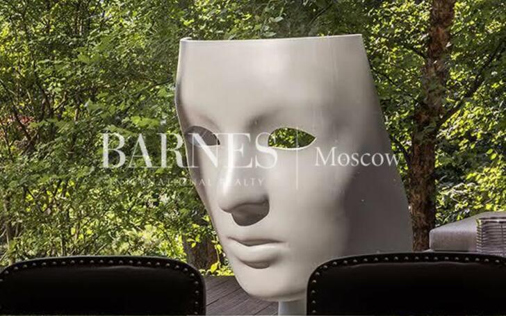 3-этажный коттедж 750 м² с отделкой