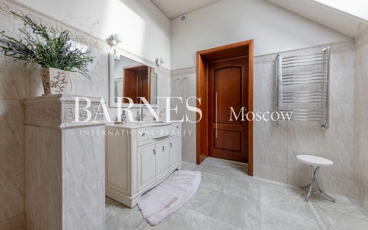 2-этажный коттедж 471 м² с отделкой