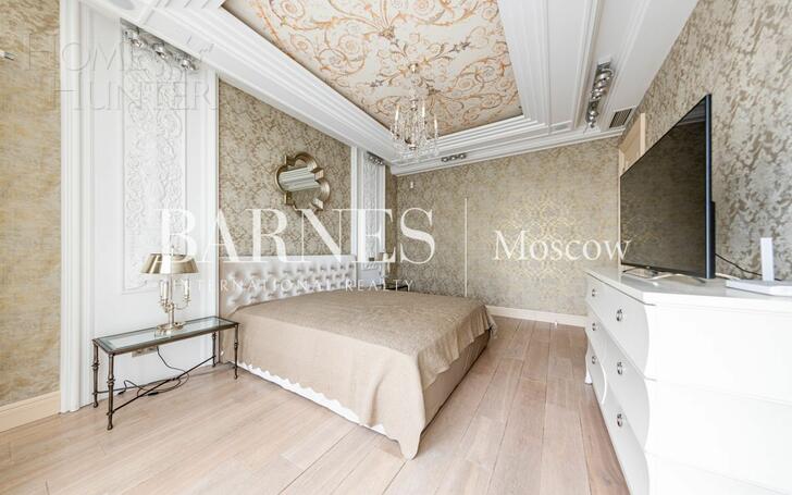 3-этажный таунхаус 430 м² с отделкой