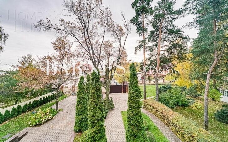 3-этажный коттедж 740 м² с отделкой
