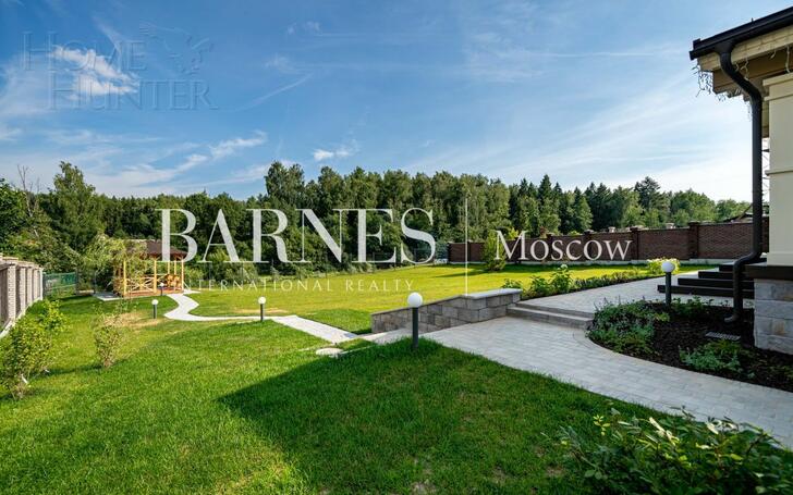 2-этажный коттедж 250 м² с отделкой