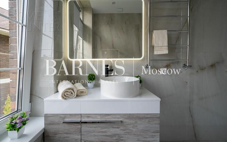 2-этажный коттедж 220 м² с отделкой