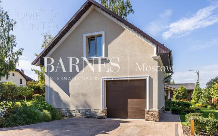 3-этажный коттедж 550 м² с отделкой