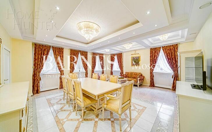 3-этажный коттедж 740 м² с отделкой