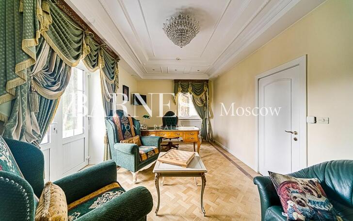 3-этажный коттедж 740 м² с отделкой