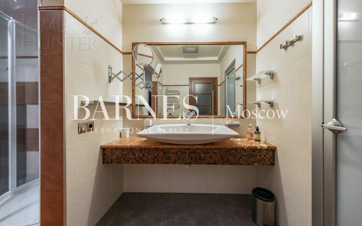 2-этажный коттедж 320 м² с отделкой