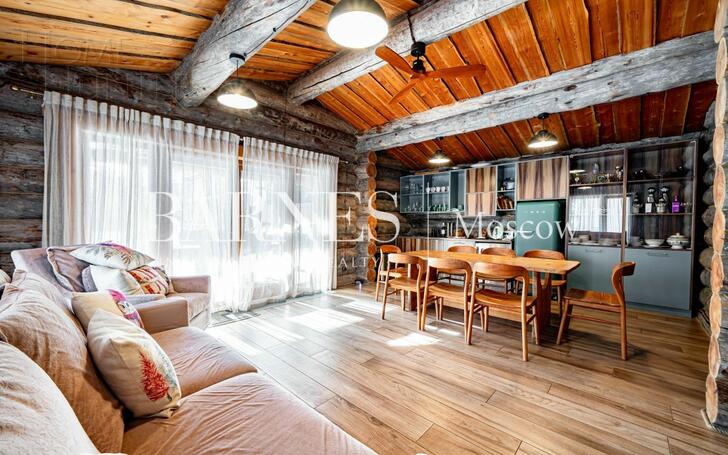 3-этажный коттедж 550 м² с отделкой