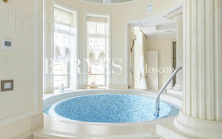 2-этажный коттедж 2 400 м² с отделкой