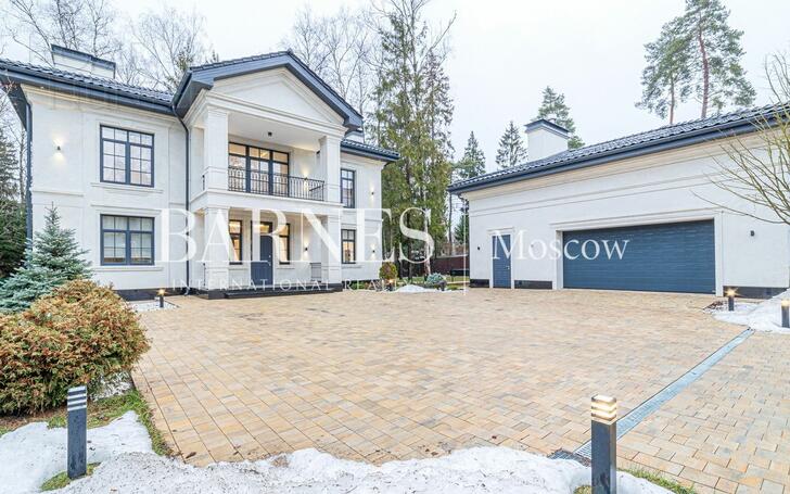 2-этажный коттедж 462 м² с отделкой
