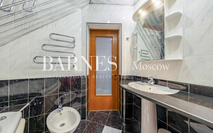 2-этажный коттедж 370 м² с отделкой