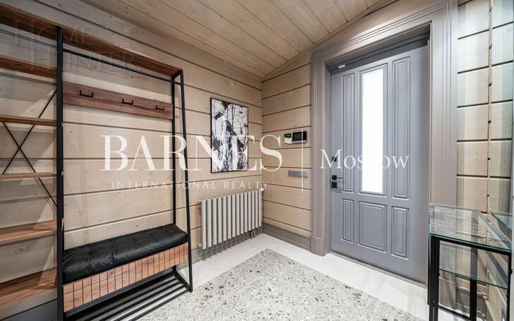 2-этажный коттедж 250 м² с отделкой