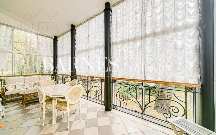 3-этажный коттедж 740 м² с отделкой