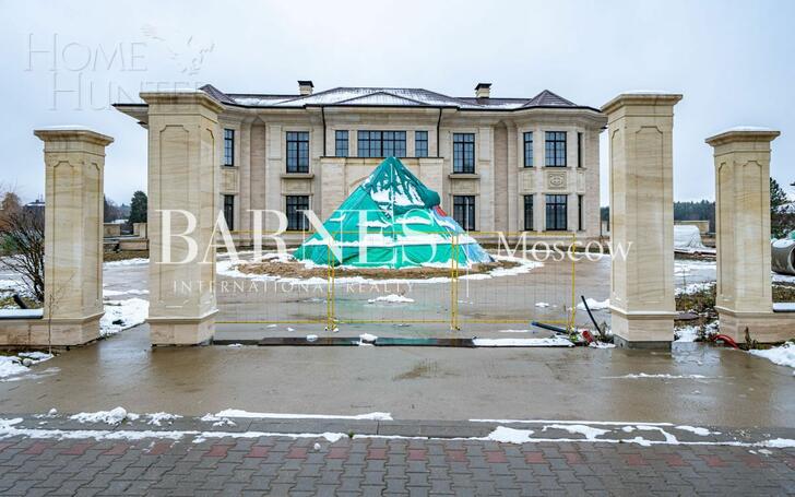 2-этажный коттедж 3 600 м² без отделки