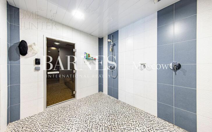 3-этажный коттедж 650 м² с отделкой