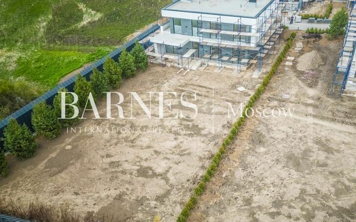 2-этажный коттедж 347 м² с отделкой