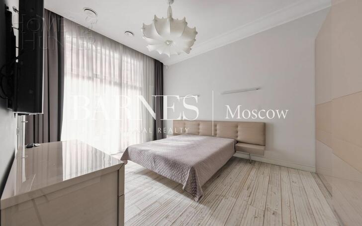 3-этажный таунхаус 430 м² с отделкой