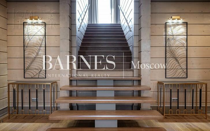 2-этажный коттедж 250 м² с отделкой