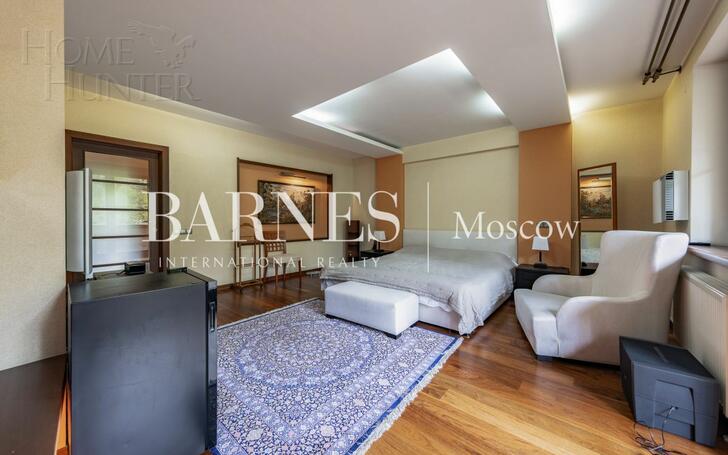 2-этажный коттедж 320 м² с отделкой