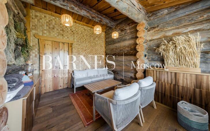 3-этажный коттедж 550 м² с отделкой