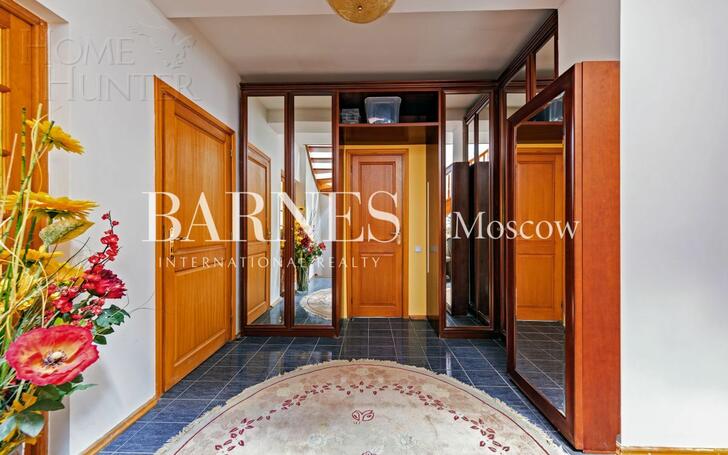 2-этажный коттедж 420 м² с отделкой