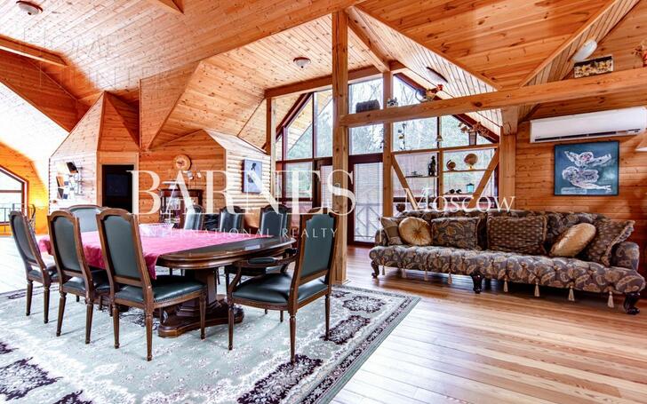 3-этажный коттедж 650 м² с отделкой