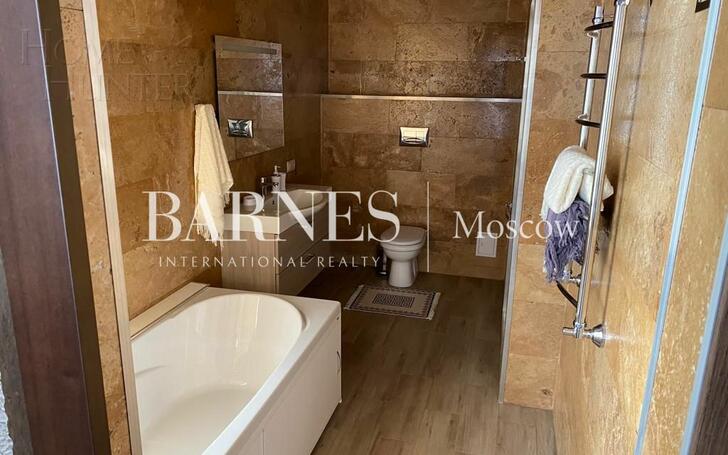 2-этажный коттедж 650 м² с отделкой