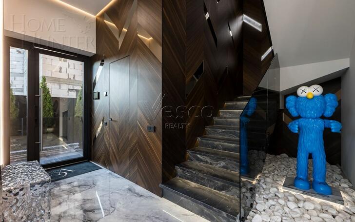 2-этажный коттедж 250 м² с отделкой