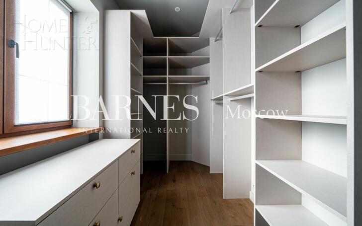 2-этажный коттедж 335 м² с отделкой