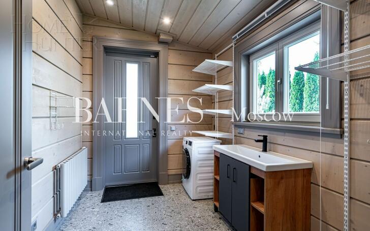 2-этажный коттедж 250 м² с отделкой