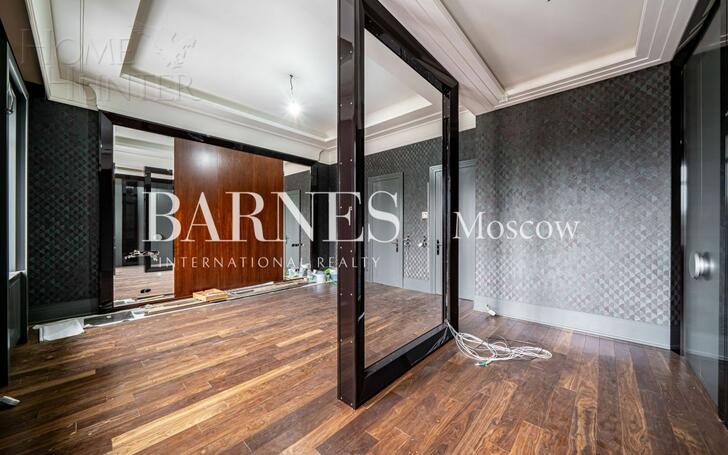 2-этажный коттедж 1 244 м² с отделкой
