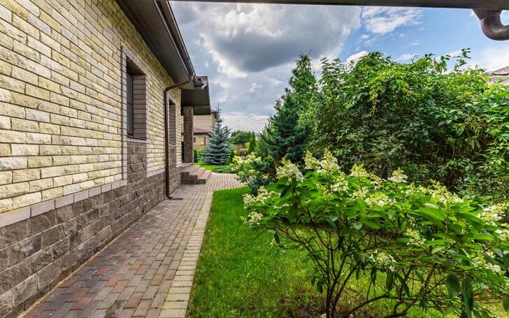2-этажный коттедж 300 м² с отделкой
