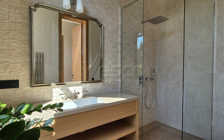 1-этажный коттедж 275 м² с отделкой