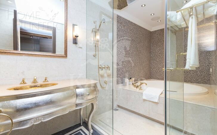 4-КОМН. КВАРТИРА С ОТДЕЛКОЙ 244 М² НА 4 ЭТАЖЕ