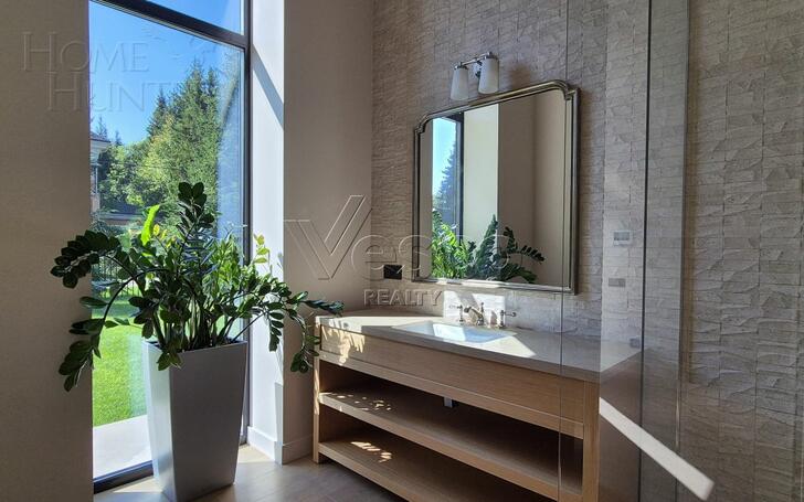 1-этажный коттедж 275 м² с отделкой