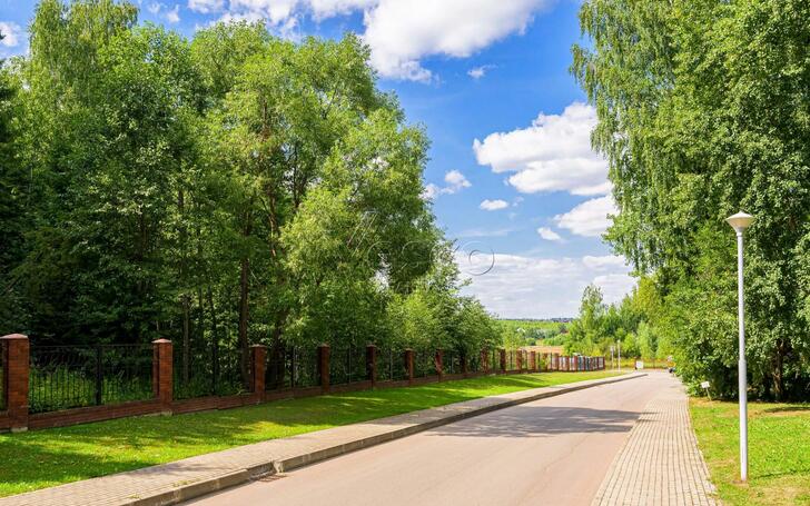 Участок 43.7 сот. в охраняемом поселке