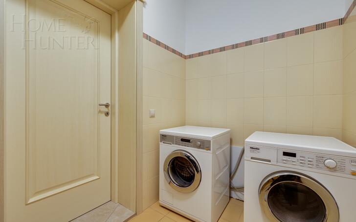 2-этажный коттедж 550 м² с отделкой