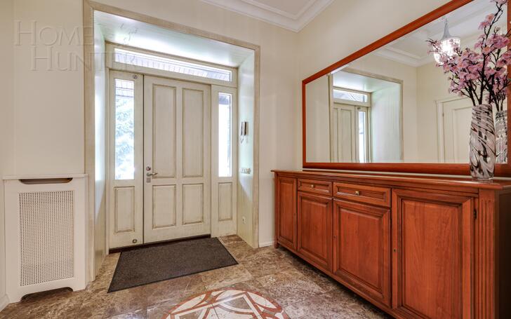 2-этажный коттедж 550 м² с отделкой