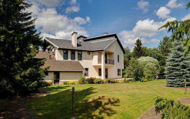 2-этажный коттедж 550 м² с отделкой