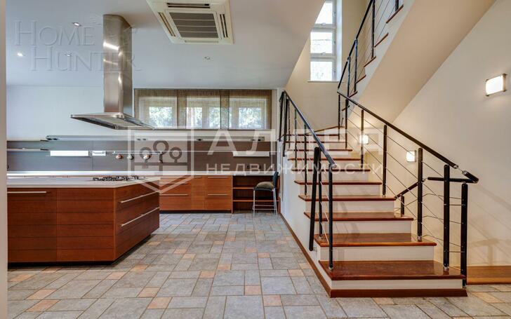 2-этажный коттедж 750 м² с отделкой