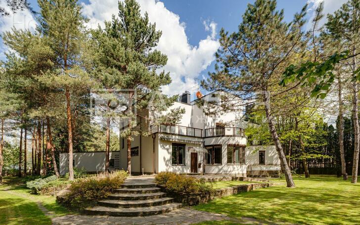 2-этажный коттедж 750 м² с отделкой