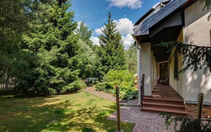 2-этажный коттедж 550 м² с отделкой