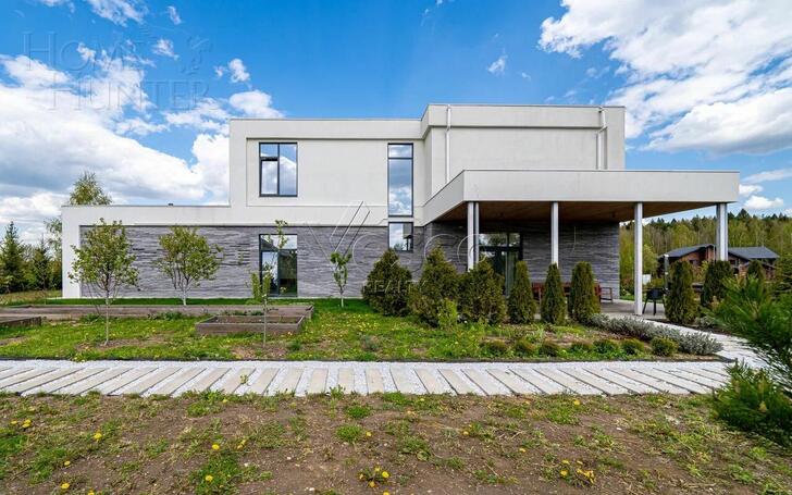 2-этажный коттедж 350 м² с отделкой