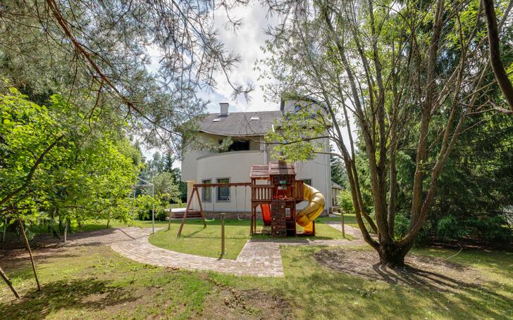 2-этажный коттедж 550 м² с отделкой