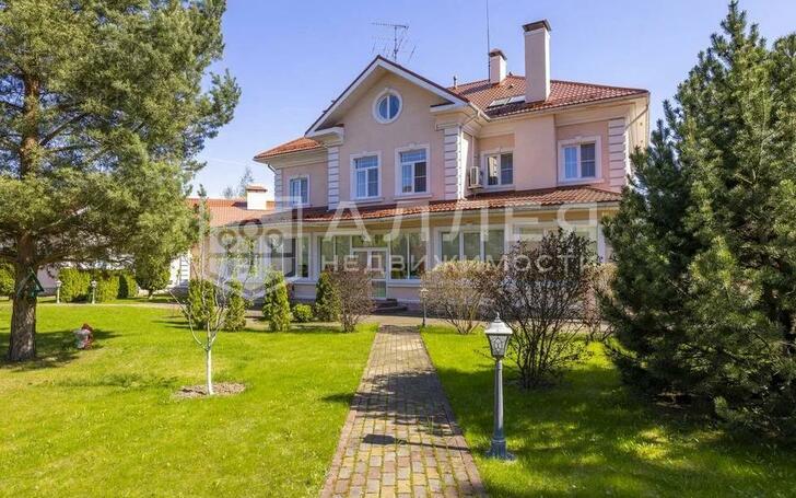 2-этажный коттедж 820 м² с отделкой