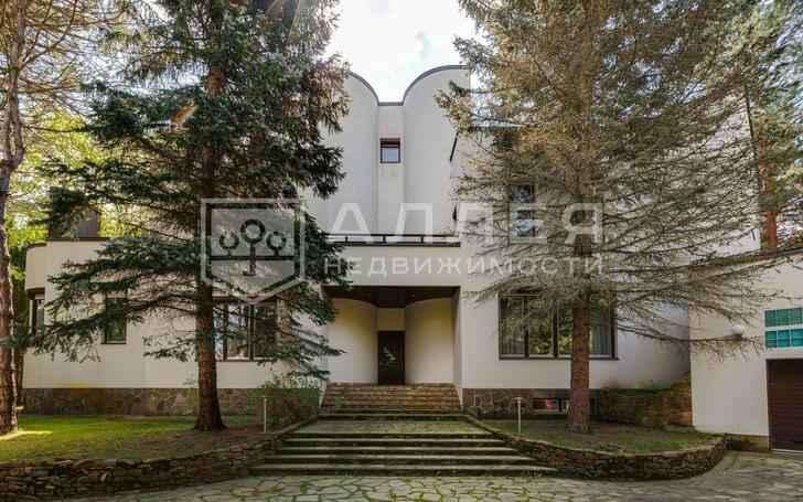 2-этажный коттедж 750 м² с отделкой